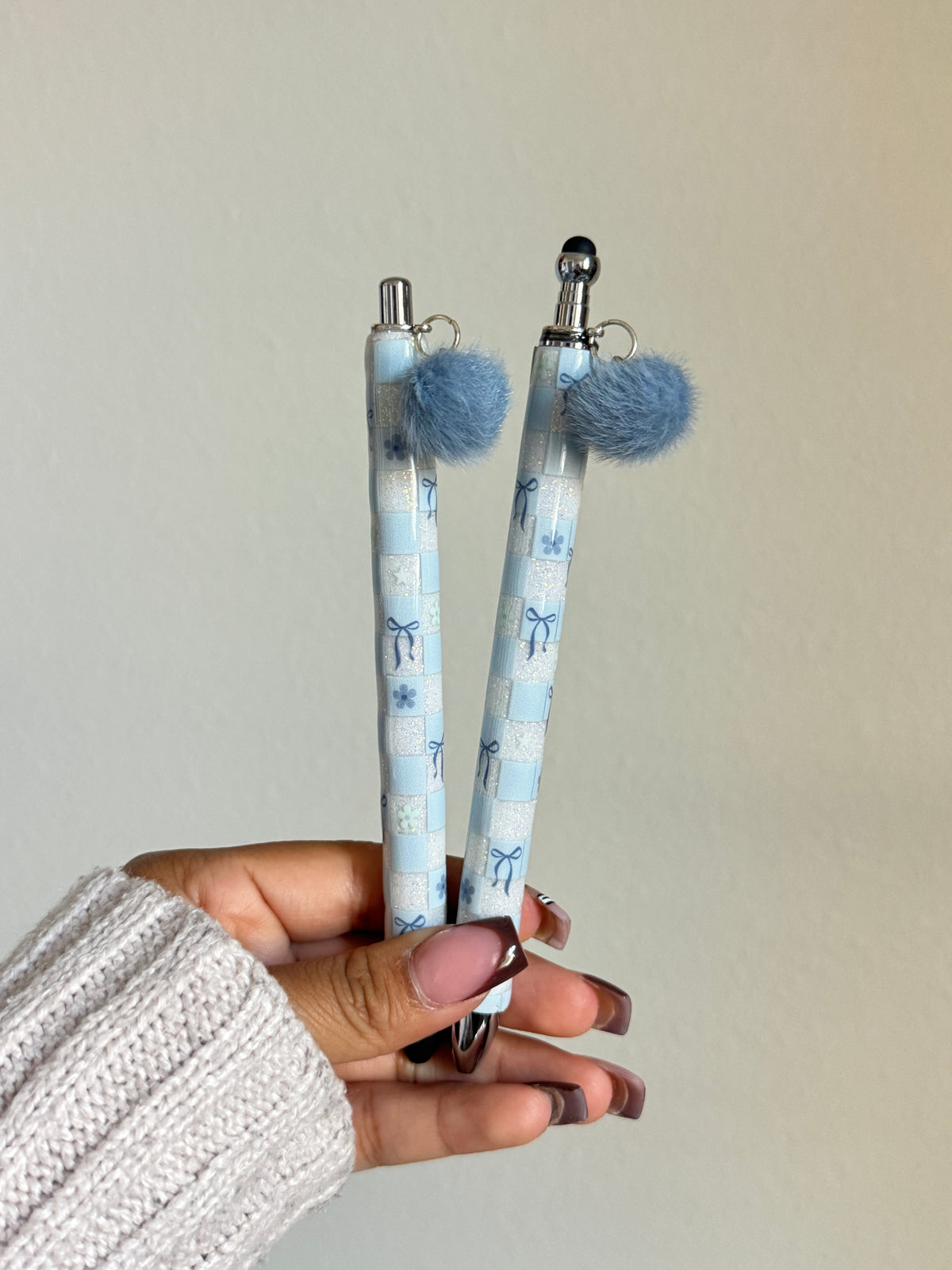 Blue Checkered Bow Pen